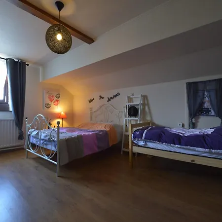 بيت للعطل Retreat Near Forest, Cleaning Included *
