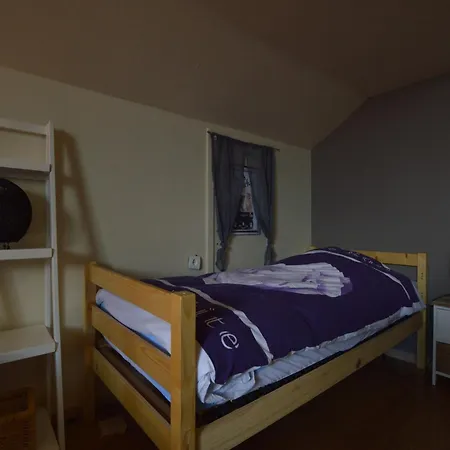 Retreat Near Forest, Cleaning Included بيت للعطل وايمس